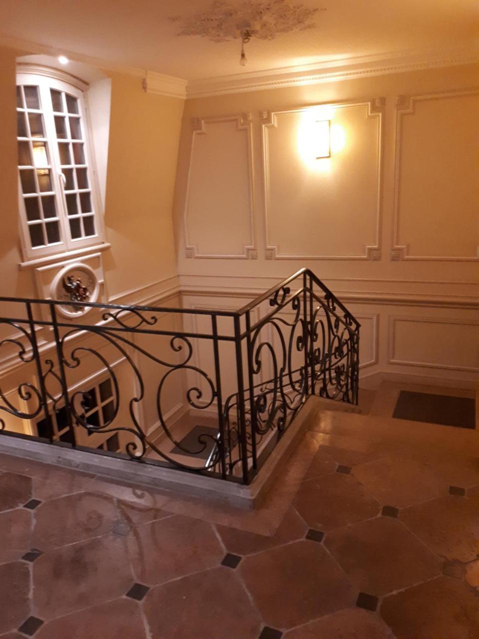 Le Domaine De Barbizon Hotel Saint-Martin-en-Biere Bagian luar foto